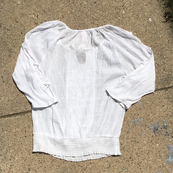 EUC No boundaries white linen top - Picture 11 of 11